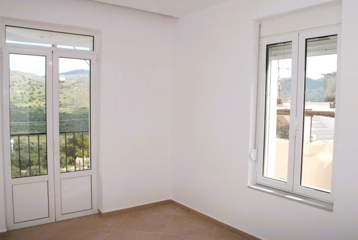 Image No.12-Maison / Villa de 3 chambres à vendre à Neapoli