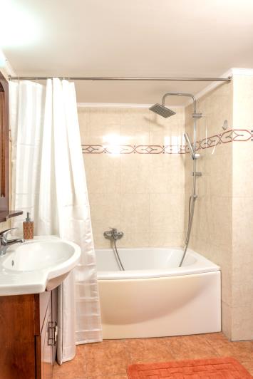 Image No.10-2 Bed House/Villa for sale