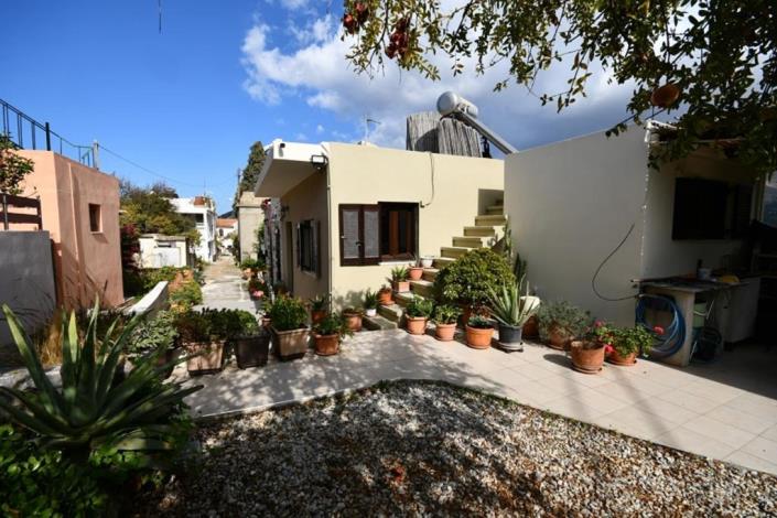 Image No.1-2 Bed House/Villa for sale