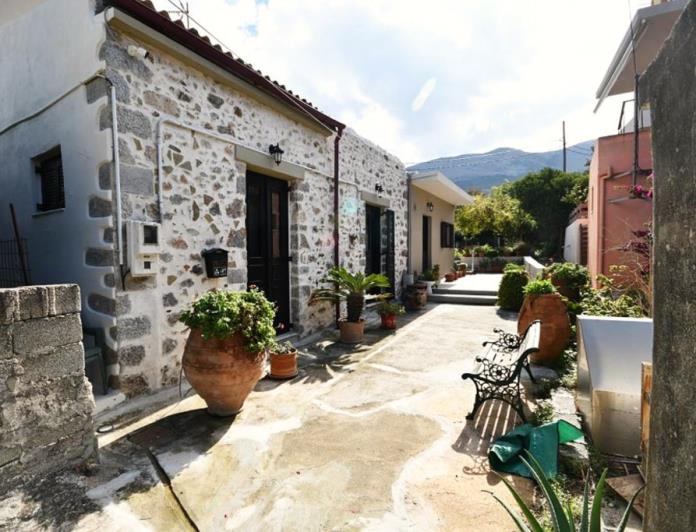 Image No.2-2 Bed House/Villa for sale