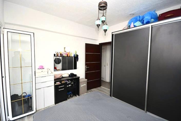 Image No.10-1 Bed Apartment for sale