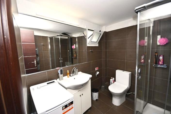 Image No.11-1 Bed Apartment for sale