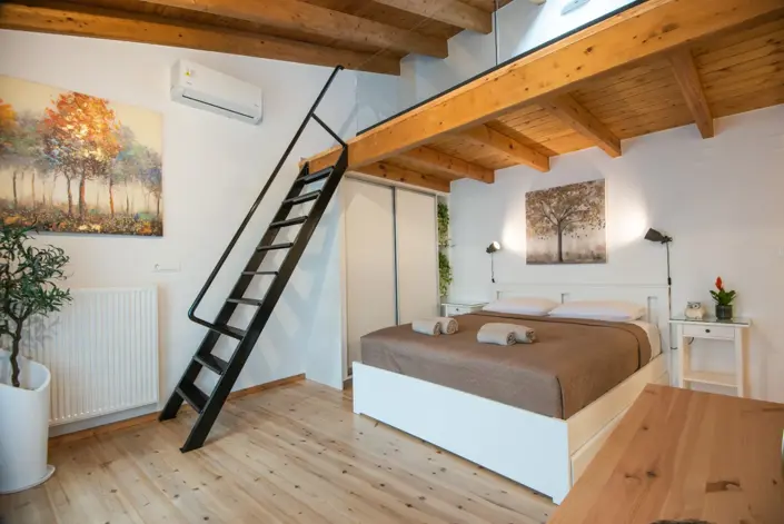 Image No.10-2 Bed House/Villa for sale