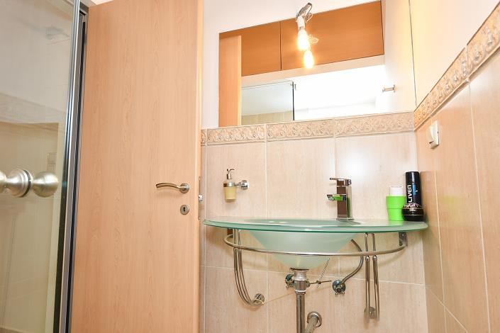 Image No.18-3 Bed Apartment for sale