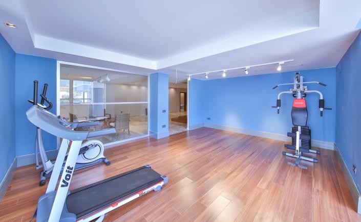 Image No.10-5 Bed Villa / Detached for sale