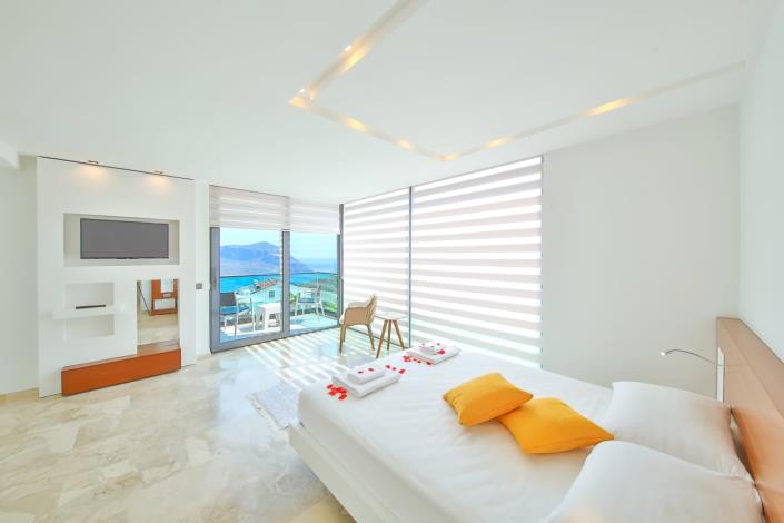 Image No.9-5 Bed Villa / Detached for sale