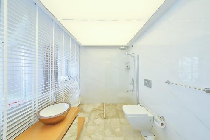 Image No.23-5 Bed Villa / Detached for sale