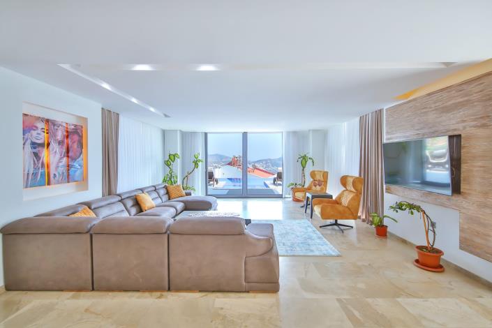 Image No.25-5 Bed Villa / Detached for sale