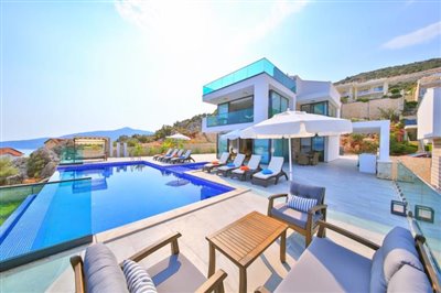 5 Bed Villa / Detached for sale