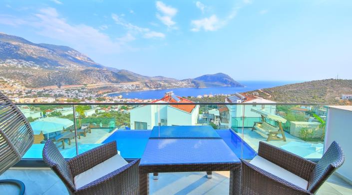 Image No.27-5 Bed Villa / Detached for sale