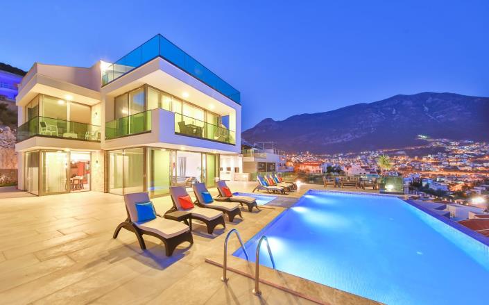 Image No.4-5 Bed Villa / Detached for sale