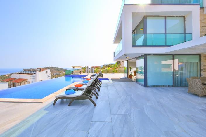 Image No.3-5 Bed Villa / Detached for sale