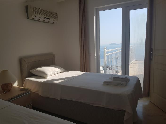 Image No.12-2 Bed Apartment for sale