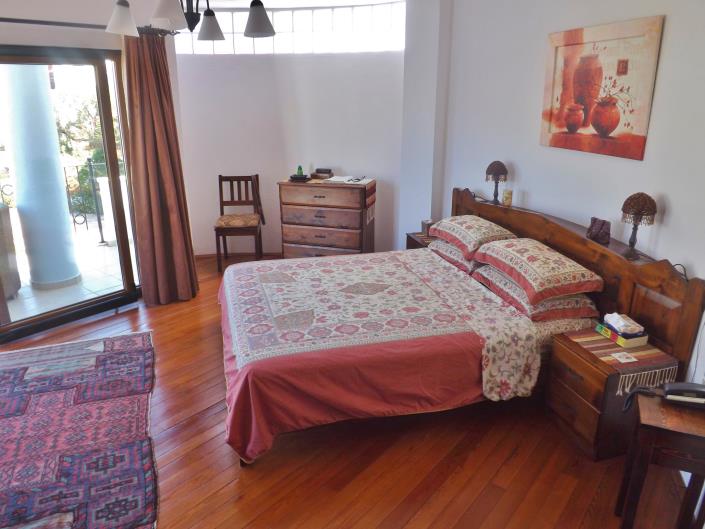 Image No.10-3 Bed Villa / Detached for sale