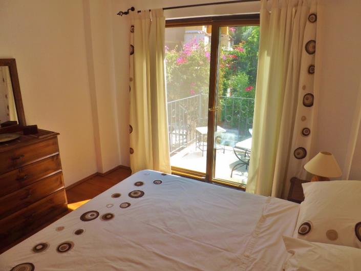 Image No.11-3 Bed Villa / Detached for sale