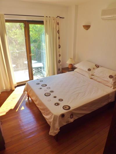 Image No.12-3 Bed Villa / Detached for sale