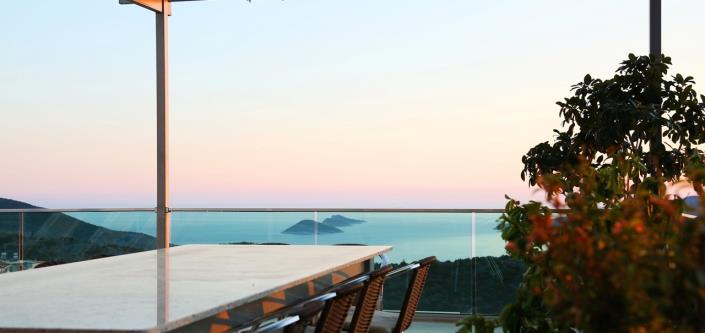 Image No.3-11 Bed Villa for sale