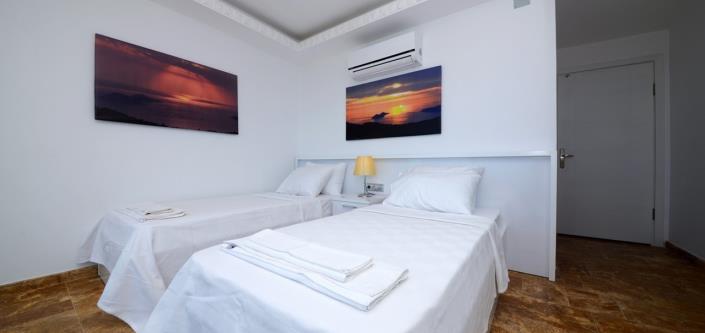 Image No.14-11 Bed Villa for sale