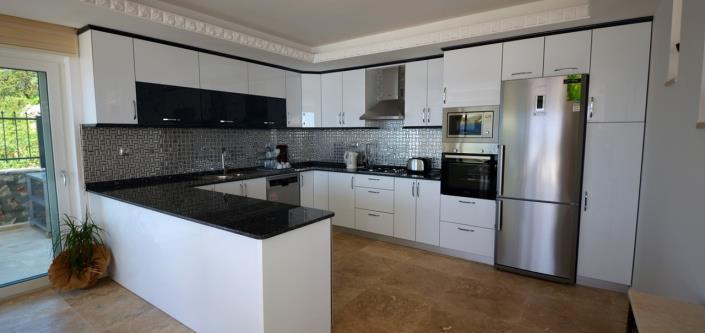 Image No.7-11 Bed Villa for sale