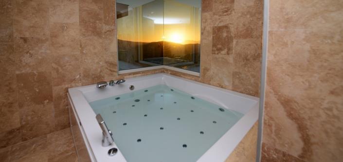 Image No.18-11 Bed Villa for sale