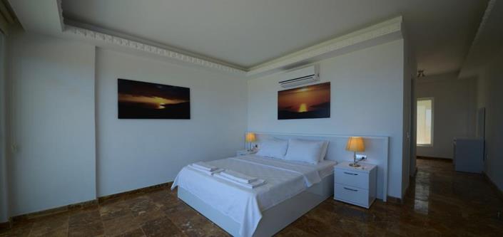 Image No.23-11 Bed Villa for sale