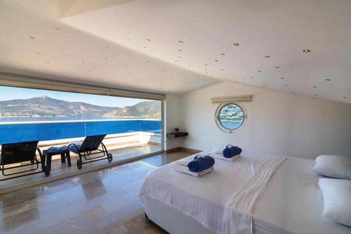 Image No.10-5 Bed Villa / Detached for sale