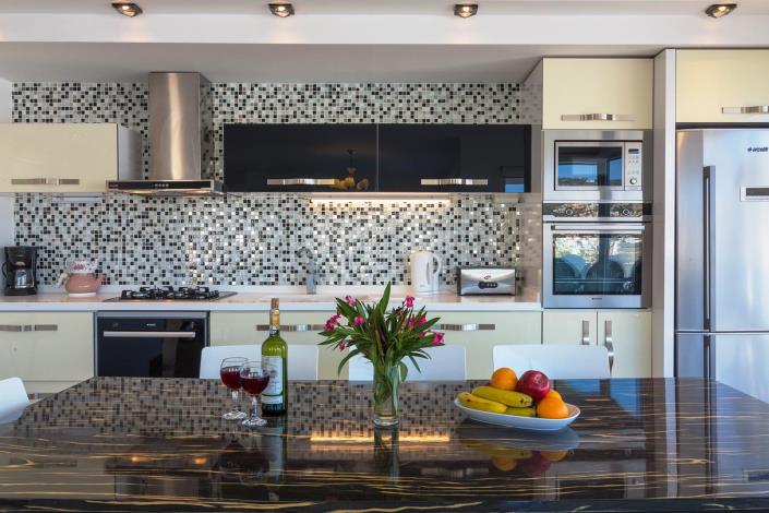 Image No.12-5 Bed Villa / Detached for sale