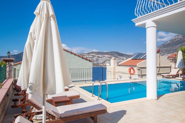 Image No.19-4 Bed Villa / Detached for sale