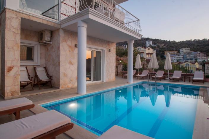 Image No.21-4 Bed Villa / Detached for sale