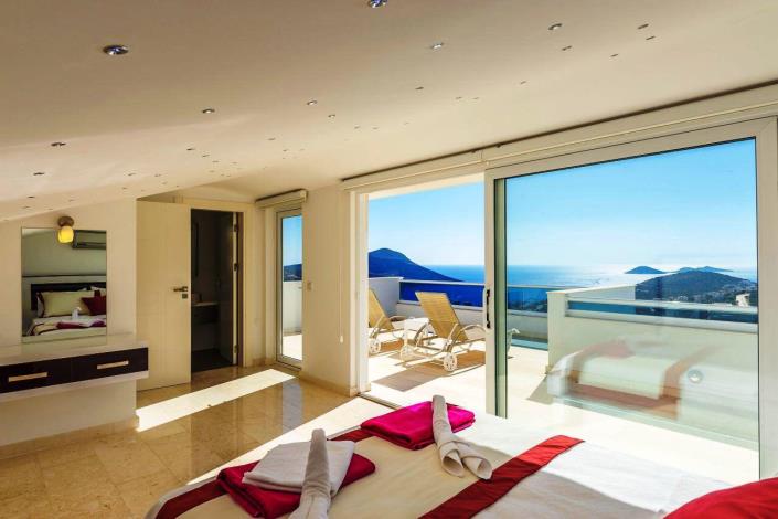 Image No.4-4 Bed Villa for sale