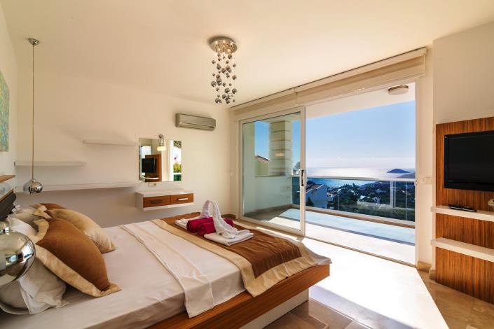 Image No.12-4 Bed Villa for sale