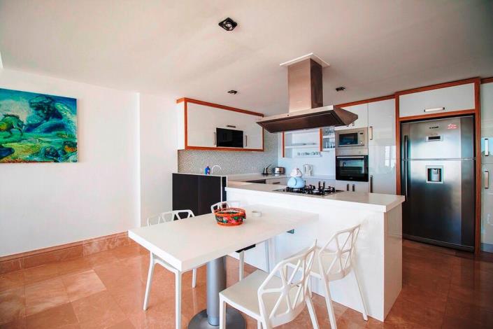 Image No.8-4 Bed Villa for sale