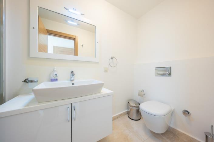 Image No.15-2 Bed Apartment for sale