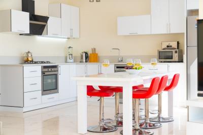 kitchen-and-red-chairs
