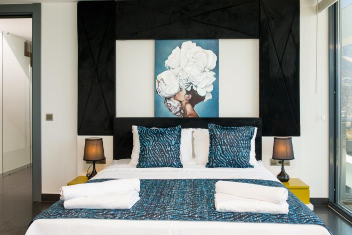 Image No.12-4 Bed Villa / Detached for sale