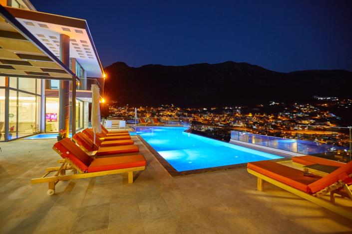 Image No.5-Villa / Détaché de 5 chambres à vendre à Kalkan