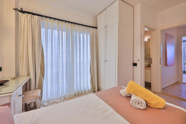 Image No.21-2 Bed Apartment for sale