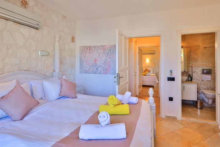 Image No.24-2 Bed Apartment for sale