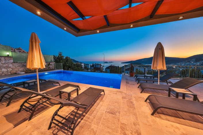 Image No.11-4 Bed Villa / Detached for sale