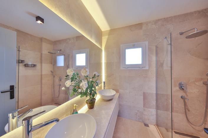 Image No.22-4 Bed Villa / Detached for sale