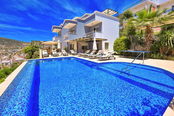 Image No.1-4 Bed Villa / Detached for sale