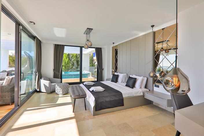 Image No.5-6 Bed Villa / Detached for sale