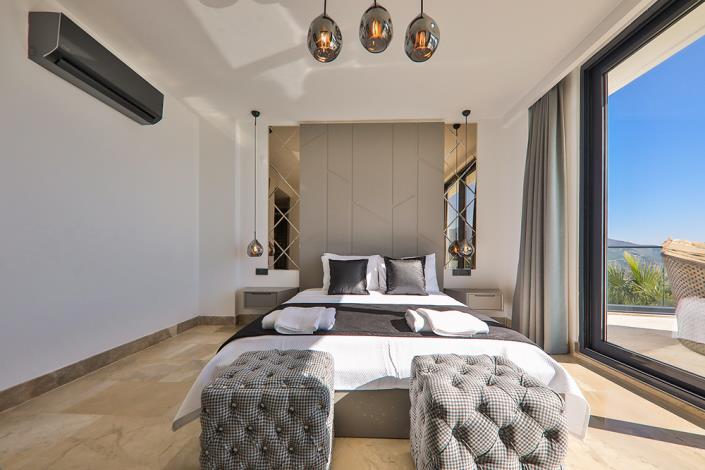 Image No.13-6 Bed Villa / Detached for sale