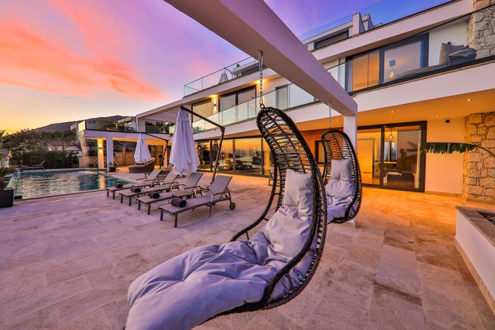 Image No.53-6 Bed Villa / Detached for sale