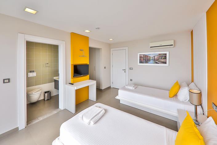 Image No.18-5 Bed Villa / Detached for sale