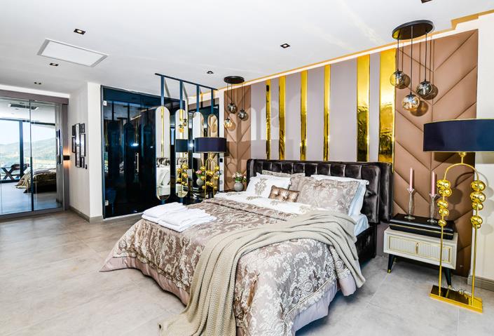 Image No.52-5 Bed Villa / Detached for sale