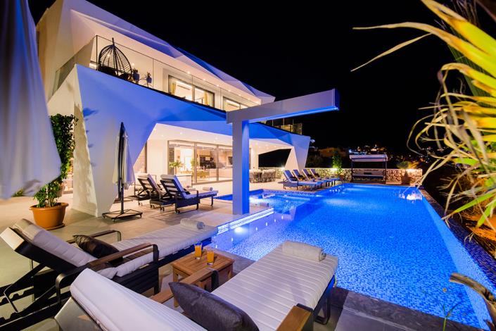 Image No.2-5 Bed Villa / Detached for sale