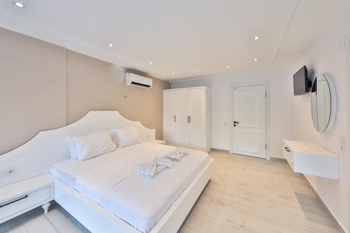 Image No.14-3 Bed Villa for sale