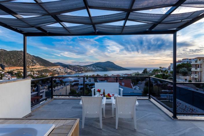 Image No.8-Villa / Détaché de 5 chambres à vendre à Kalkan