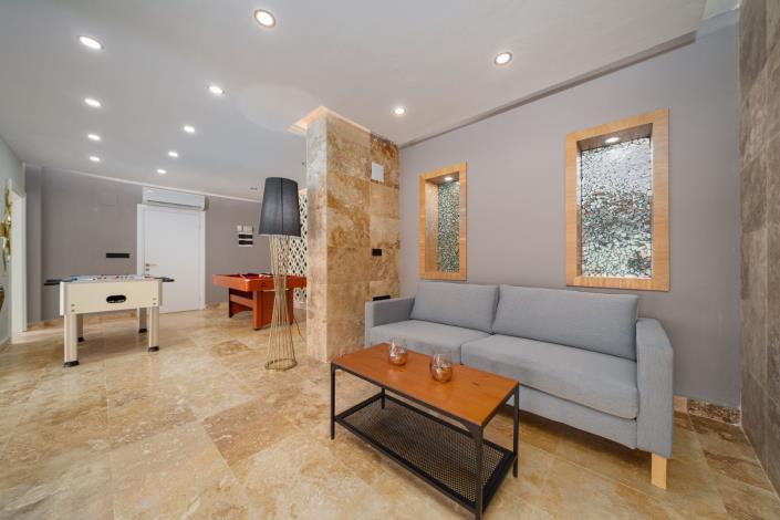 Image No.13-4 Bed Villa / Detached for sale